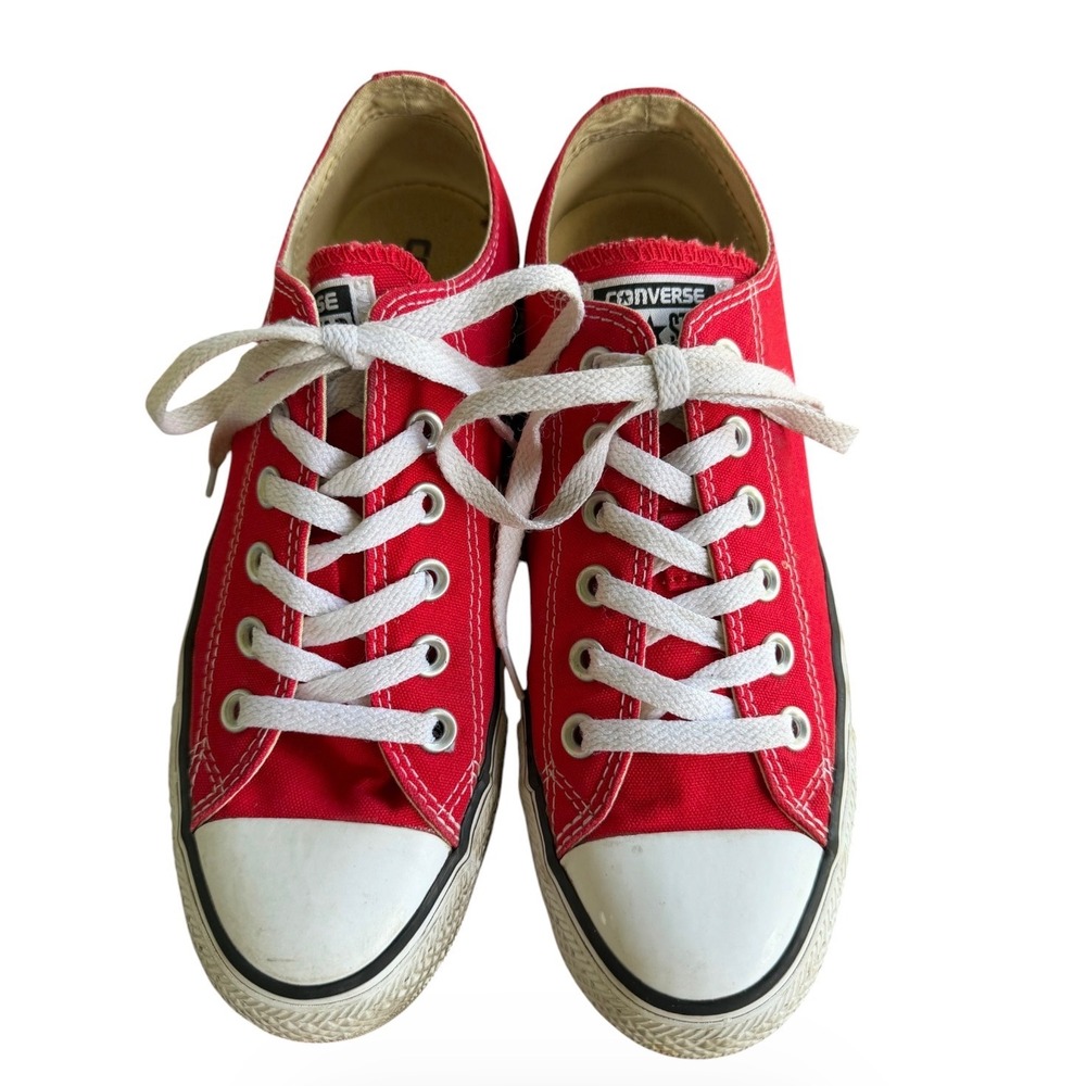 Converse Chuck Taylor All Star Low Top - Red - Women's Size 8 / Men's Size 6